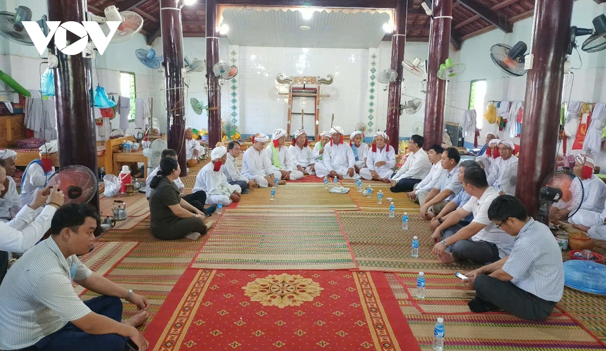 Bình Thuận tạo điều kiện cho hơn 20.000 người Chăm đón Tết Ramưwan 2025